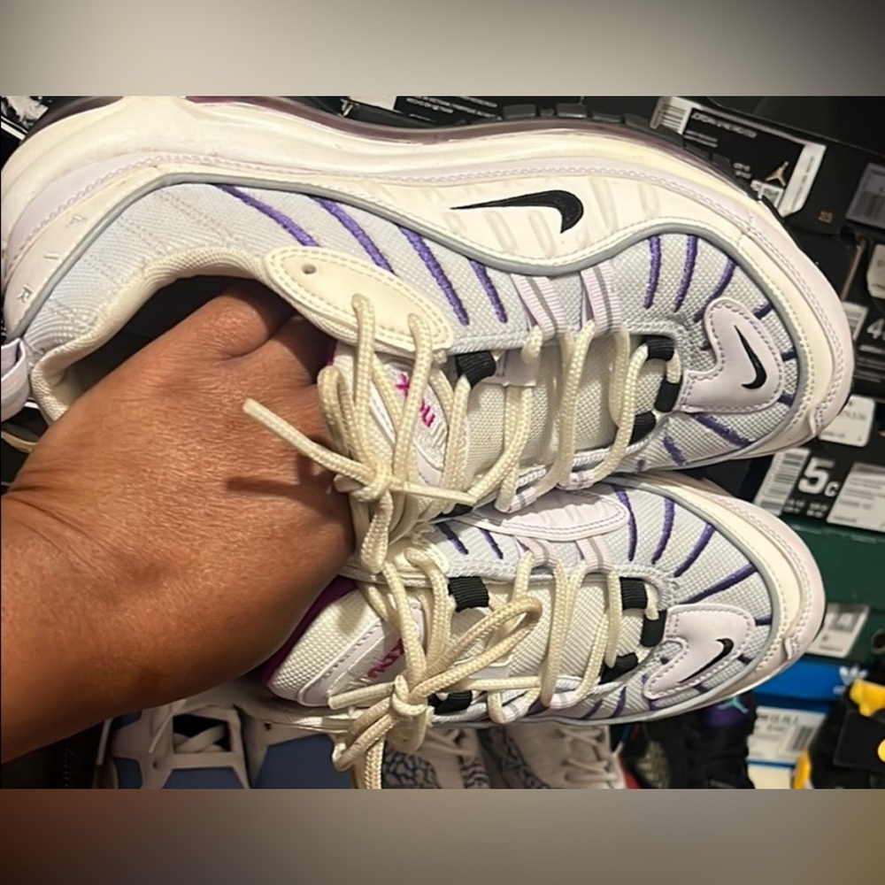 Nike Women's White and Purple Athletic Sneakers